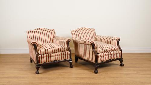 A VICTORIAN STYLE MAHOGANY FRAMED THREE PIECE SUITE (3)