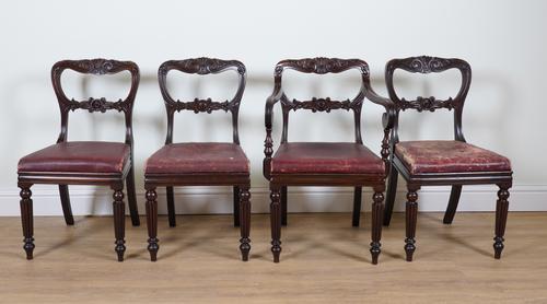 A SET OF FOUR WILLIAM IV MAHOGANY DINING CHAIRS (4)