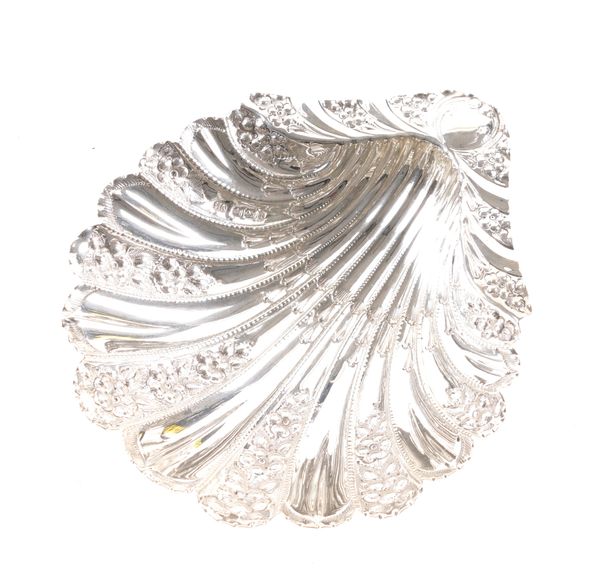 A LATE VICTORIAN SILVER SHELL SHAPED DISH