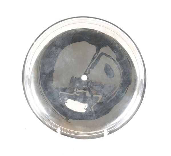 A SILVER CIRCULAR DISH