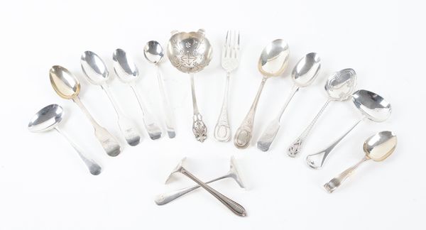 A GROUP OF MOSTLY SILVER FLATWARE (14)