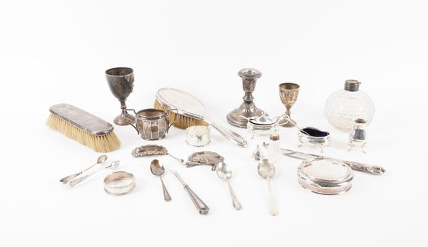 A GROUP OF SILVER AND SILVER MOUNTED WARES (QTY)