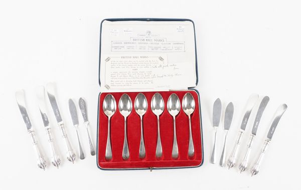 A GROUP OF MOSTLY SILVER FLATWARE (QTY)