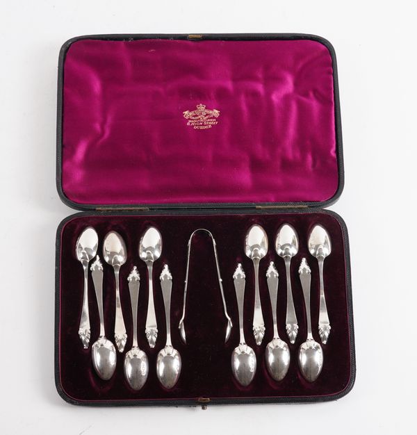 A SET OF TWELVE VICTORIAN SILVER  COFFEE SPOONS