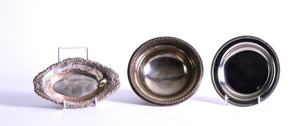 A SILVER BOWL AND TWO FURTHER ITEMS (3)