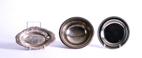 A SILVER BOWL AND TWO FURTHER ITEMS (3)
