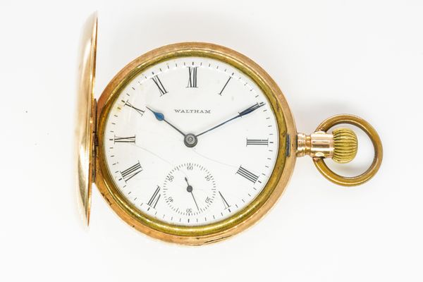 A WALTHAM GOLD CASED, KEYLESS WIND, HUNTING CASED GENTLEMAN'S POCKET WATCH