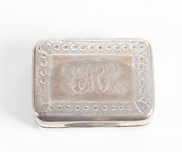 A GEORGE III SILVER VINAIGRETTE