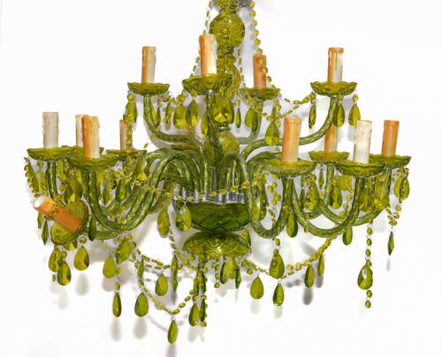 A VENETIAN LIME GREEN GLASS FOURTEEN LIGHT CHANDELIER