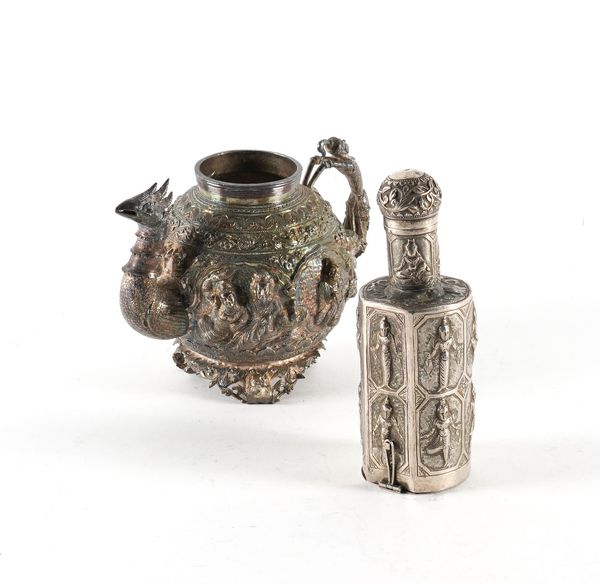 AN ASIAN TEAPOT AND AN ASIAN SCENT BOTTLE STAND (2)