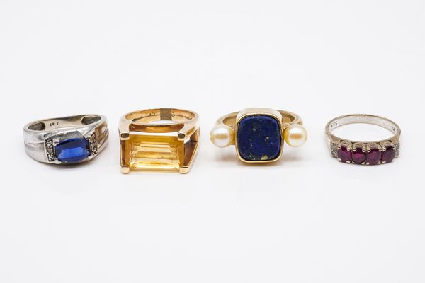 A GOLD, RUBY AND DIAMOND RING AND THREE FURTHER RINGS (4)