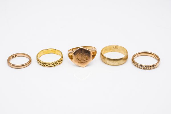 FIVE GOLD RINGS (5)