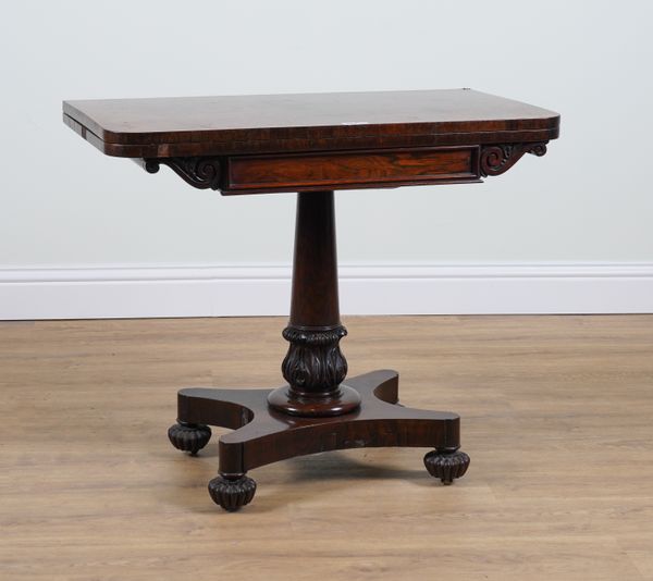 A WILLIAM IV ROSEWOOD CARD TABLE