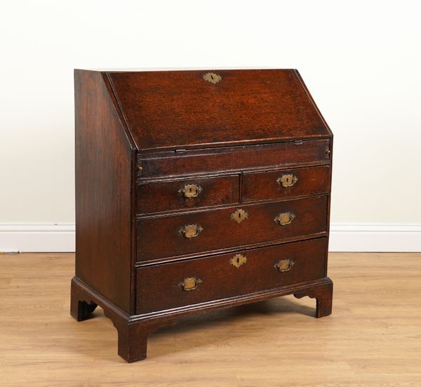 AN 18TH CENTURY OAK BUREAU