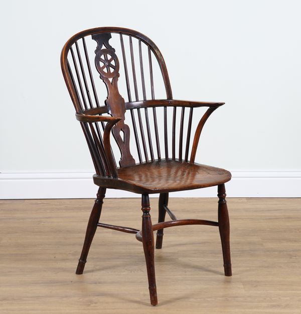 A 19TH CENTURY ELM AND YEW BACKED WINDSOR CHAIR