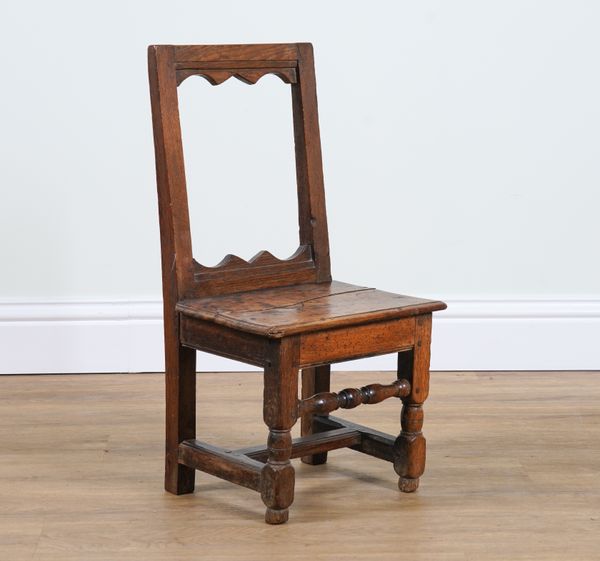 AN 18TH CENTURY AND LATER OAK CHILD'S CHAIR