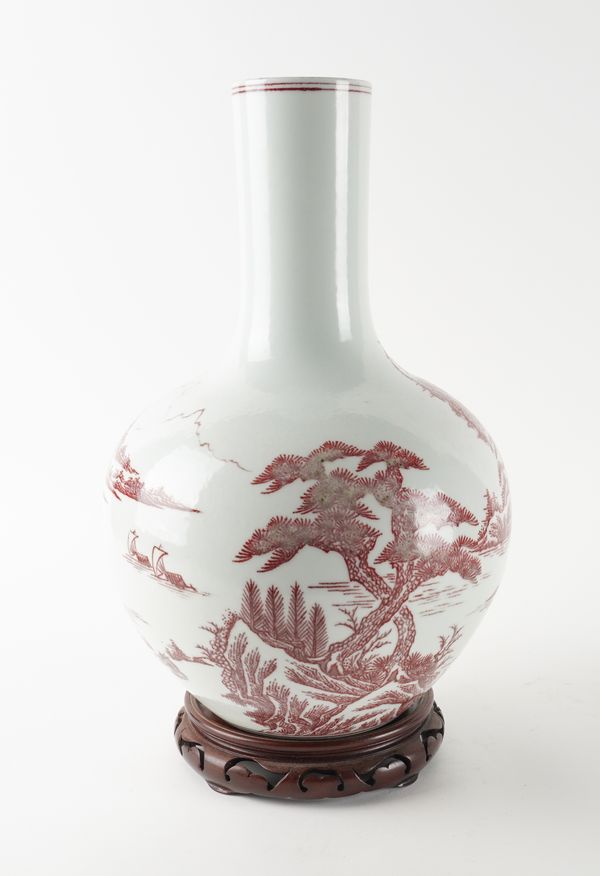 A CHINESE PORCELAIN BOTTLE VASE (2)