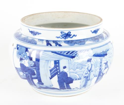 A CHINESE BLUE AND WHITE POTICHE