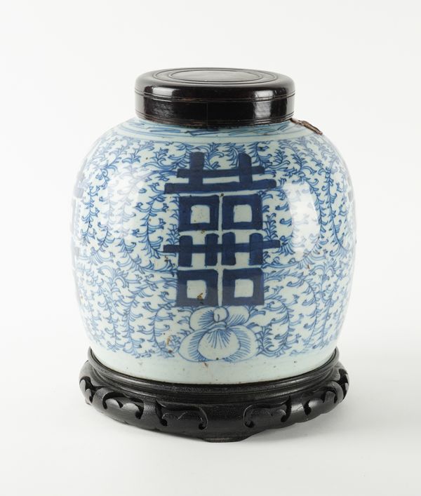 A CHINESE BLUE AND WHITE OVIFORM JAR