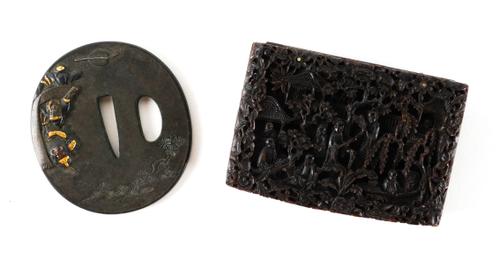 A CHINESE TORTOISESHELL RECTANGULAR BOX AND HINGED COVER