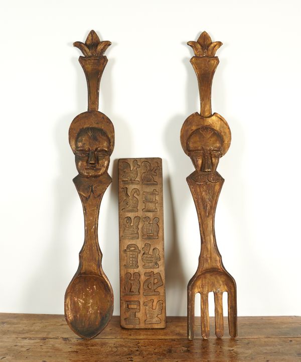 FOLK ART INTEREST: AN OVERSIZED CARVED GILT-WOOD SPOON AND FORK (5)