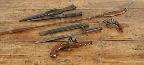 MILITARIA: TWO BAYONETS AND TWO HAND GUNS (5)