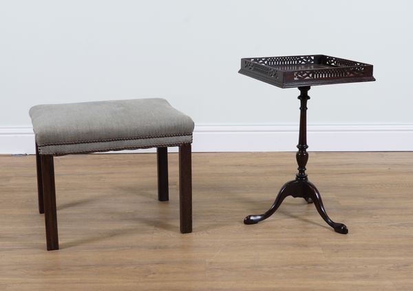 AN 18TH CENTURY STYLE MAHOGANY TRIPOD OCCASIONAL TABLE (2)