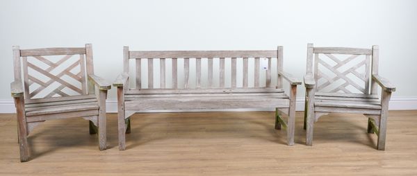 A HARDWOOD GARDEN BENCH (3)