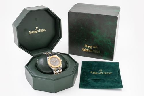 AN AUDEMARS PIGUET BI-COLOUR ROYAL OAK  WATCH