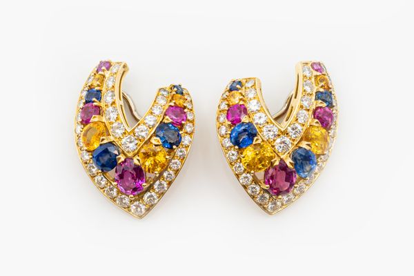 A PAIR OF DIAMOND AND COLOURED SAPPHIRE EARRINGS