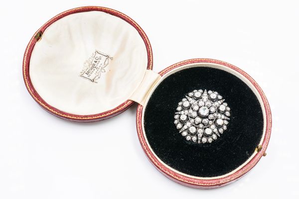 AN VICTORIAN DIAMOND BROOCH