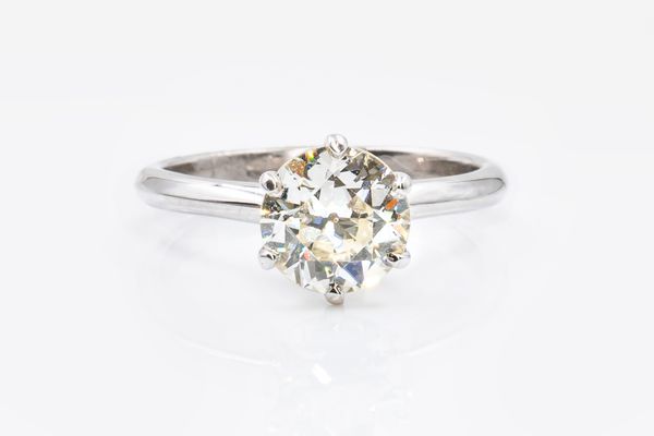 A 1.61 CARAT DIAMOND SINGLE STONE RING