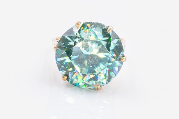 A ZIRCON COCKTAIL RING