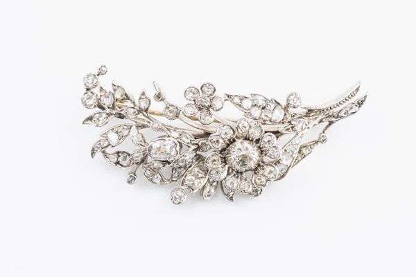 A VICTORIAN DIAMOND SPRAY BROOCH