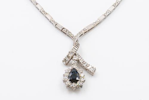 A SAPPHIRE AND DIAMOND NECKLACE