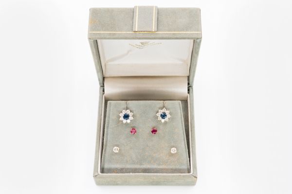 A PAIR OF INTERCHANGABLE EARRINGS, SAPPHIRE, RUBY AND DIAMOND