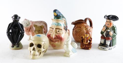 CERAMICS INCLUDING A SARREGUEMINE CHARACTER JUG, A TOBY JUG BUTCHERS RAM MODEL AND SUNDRY (QTY)