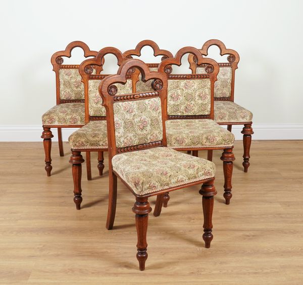 A SET OF SIX 19TH CENTURY OAK DINING CHAIRS (6)