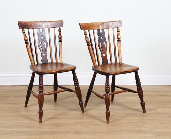 A PAIR OF 19TH CENTURY ASH AND ELM SIDE CHAIRS (2)