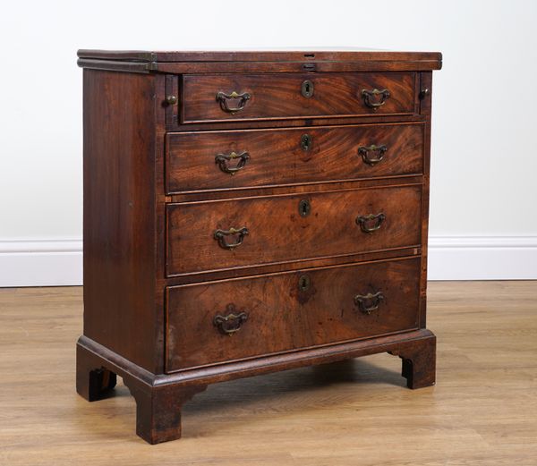 A MID-18TH CENTURY MAHOGANY FOUR DRAWER BACHELOR’S CHEST