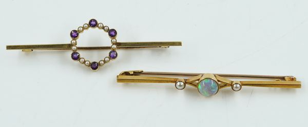 TWO EDWARDIAN BAR BROOCHES (2)