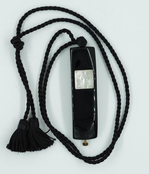 A LALIQUE PENDANT NECKLACE AND ANOTHER NECKLACE (2)