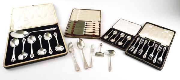 A GROUP OF SILVER AND PLATED FLATWARE