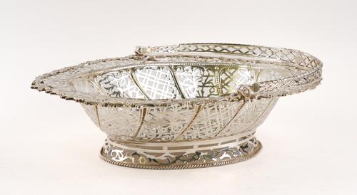 AN EARLY GEORGE III SILVER OVAL BASKET