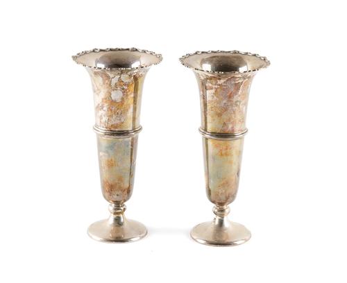 A PAIR OF SILVER VASES (2)