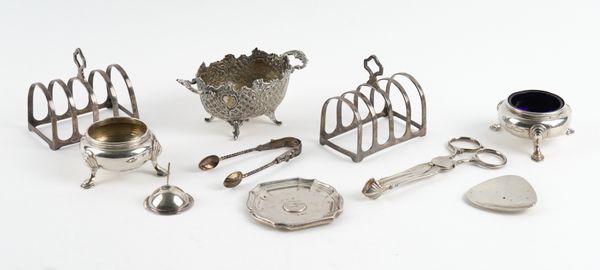 A GROUP OF SILVER AND FOREIGN WARES (9)