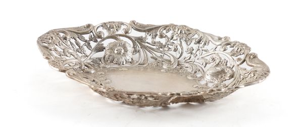 A VICTORIAN SILVER DISH