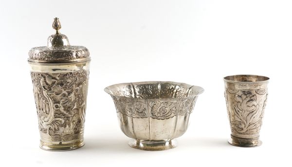 A GROUP OF THREE PIECES OF RUSSIAN SILVER (3)