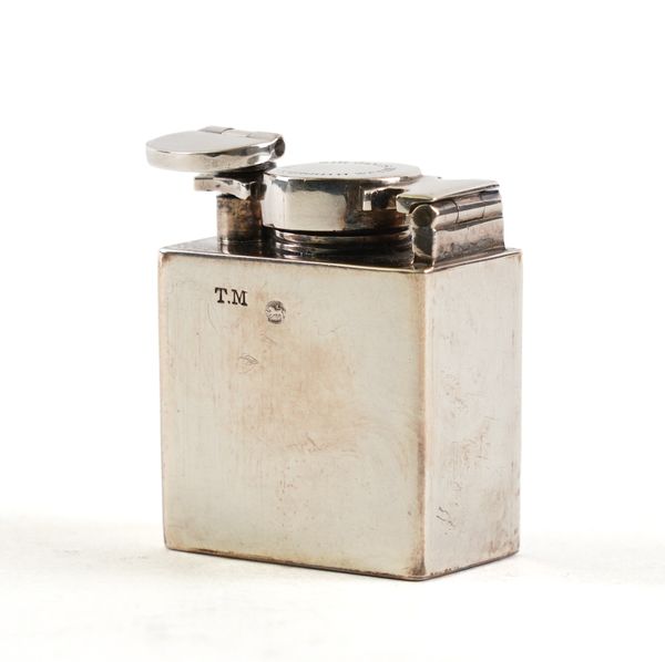 AN EARLY VICTORIAN SILVER TRAVELLING INKWELL