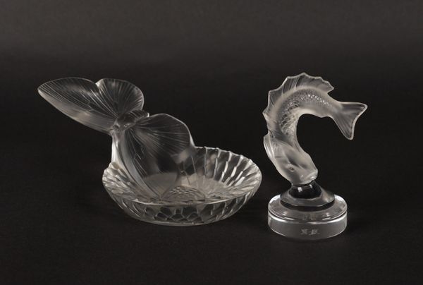 `DAHLIA ET PAPILLON' A LALIQUE FROSTED AND CLEAR GLASS CENDRIER